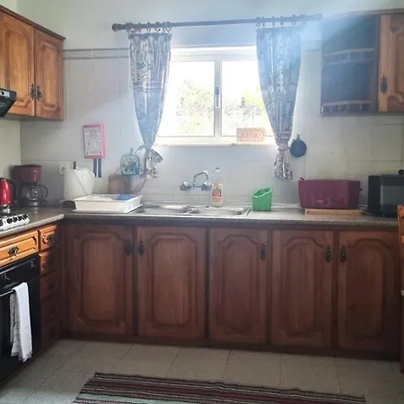 Дом отдыха Casa Flora - Vale Da Telha - Nature - Surf & Sun