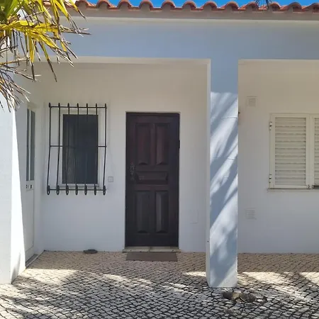 Дом отдыха Casa Flora - Vale Da Telha - Nature - Surf & Sun *